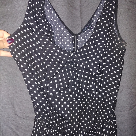 Romper - Picture 2 of 4